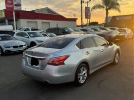 2013 Nissan altima 2.5 SL Sedan 4D