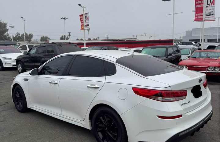 
								2020 Kia optima full									