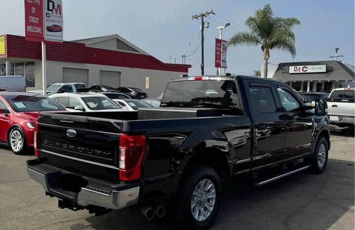 
								2022 Ford f250 super duty crew cab XLT Pickup 4D 6 3/4 ft full									