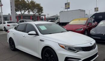 
									2020 Kia optima full								