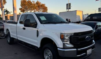 
									2021 Ford f350 super duty crew cab XLT Pickup 4D 8 ft full								