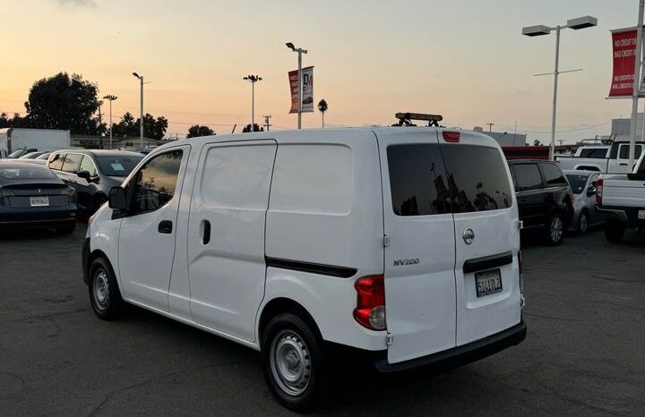 2017 Nissan nv200 S Van 4D