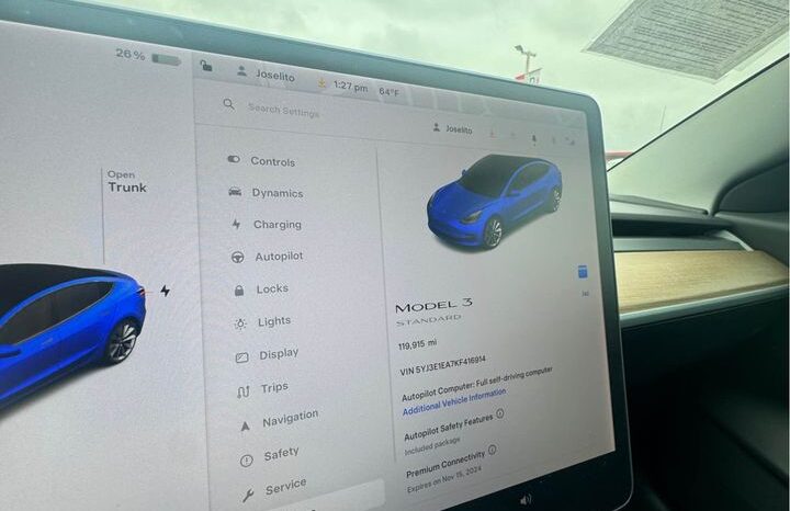 
								2019 Tesla model 3 Standard Range Sedan 4D full									