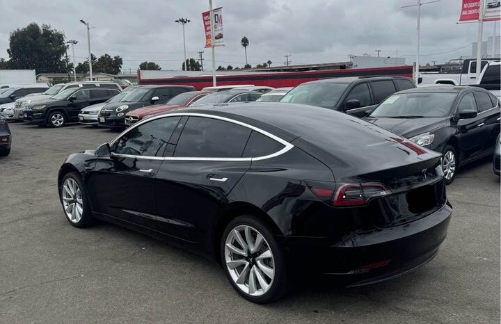 
								2019 Tesla model 3 Standard Range Sedan 4D full									