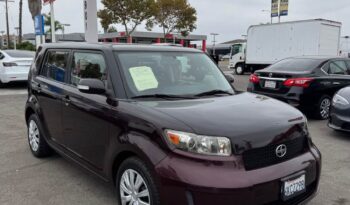 
									2010 Scion xb Hatchback 4D full								