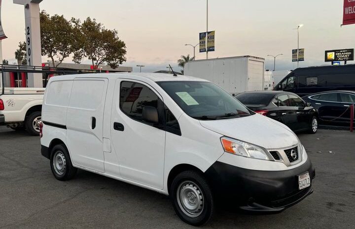 2017 Nissan nv200 S Van 4D