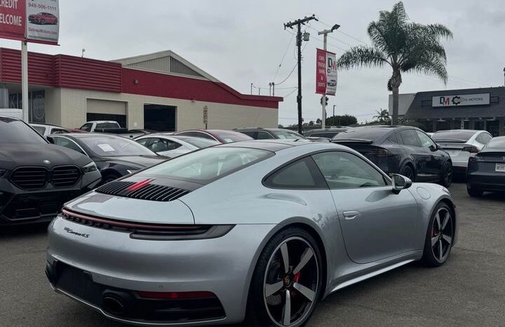 
								2020 Porsche 911 Carrera 4S Coupe 2D full									