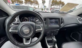 
									2018 Jeep compass Latitude Sport Utility 4D full								