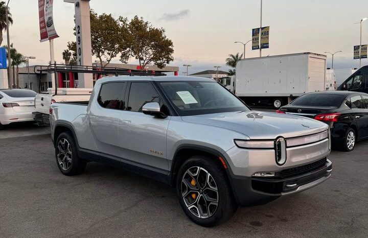 2023 Rivian r1t Adventure Pickup 4D 4 1/2 ft