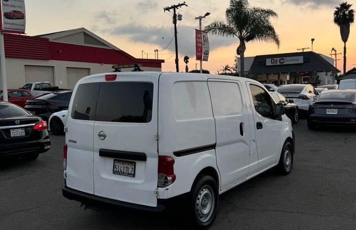 2017 Nissan nv200 S Van 4D