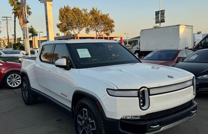 
								2022 Rivian r1t Launch Edition Pickup 4D 4 1/2 ft full									