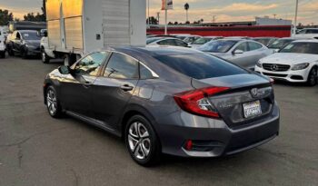 
									2017 Honda civic LX Sedan 4D full								