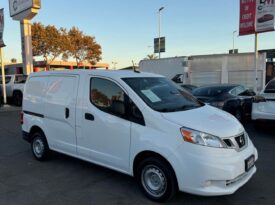 2020 Nissan nv200 S Van 4D