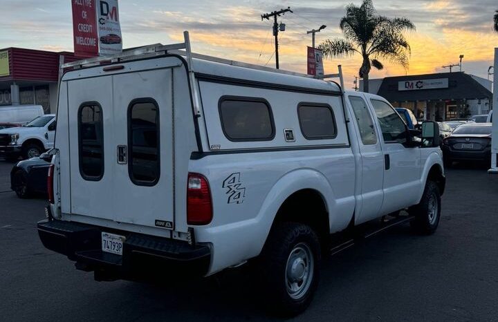 
								2016 Ford f250 super duty crew cab XL Pickup 4D 8 ft full									