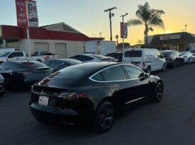 2019 Tesla model 3 Standard Range Plus Sedan 4D