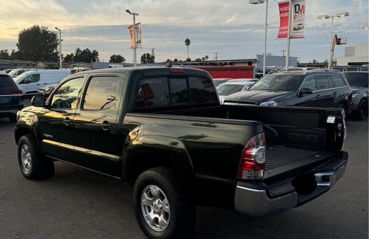 
								2014 Toyota tacoma double cab PreRunner full									