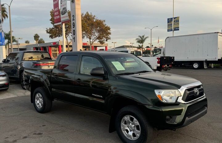 
								2014 Toyota tacoma double cab PreRunner full									