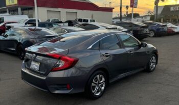 
									2017 Honda civic LX Sedan 4D full								