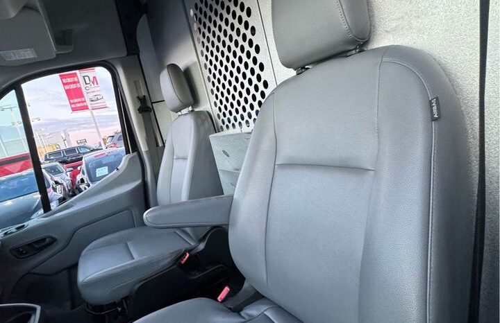 
								2019 Ford transit 250 van full									