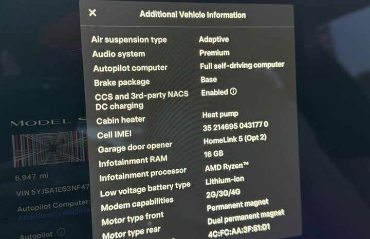 
								2022 Tesla model s Plaid Sedan 4D full									