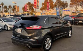 2019 Ford edge SEL Sport Utility 4D