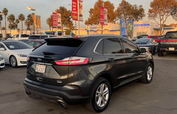 2019 Ford edge SEL Sport Utility 4D