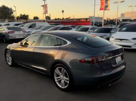 2014 Tesla model s Sedan 4D