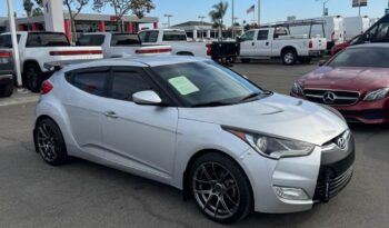 
									2015 Hyundai veloster Coupe 3D full								