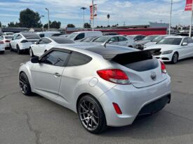 2015 Hyundai veloster Coupe 3D