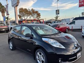 2013 Nissan leaf SL Hatchback 4D