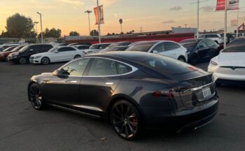 2015 Tesla model s P85D Sedan 4D