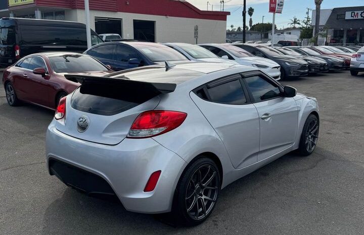 
								2015 Hyundai veloster Coupe 3D full									