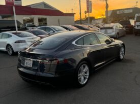 2015 Tesla model s 85D Sedan 4D