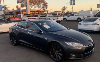 2015 Tesla model s P85D Sedan 4D