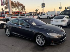 2015 Tesla model s 85D Sedan 4D