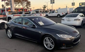 2015 Tesla model s 85D Sedan 4D