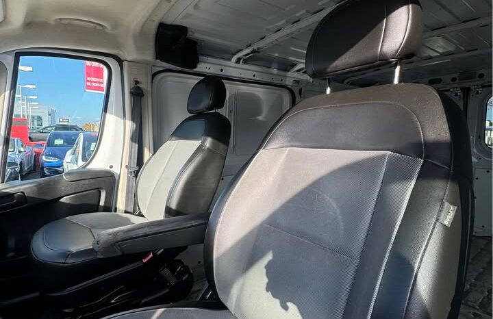 
								2017 Ram promaster cargo van 1500 Low Roof Van 3D full									