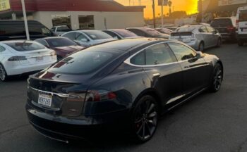 2015 Tesla model s P85D Sedan 4D