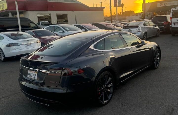 2015 Tesla model s P85D Sedan 4D