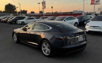 2015 Tesla model s 85D Sedan 4D