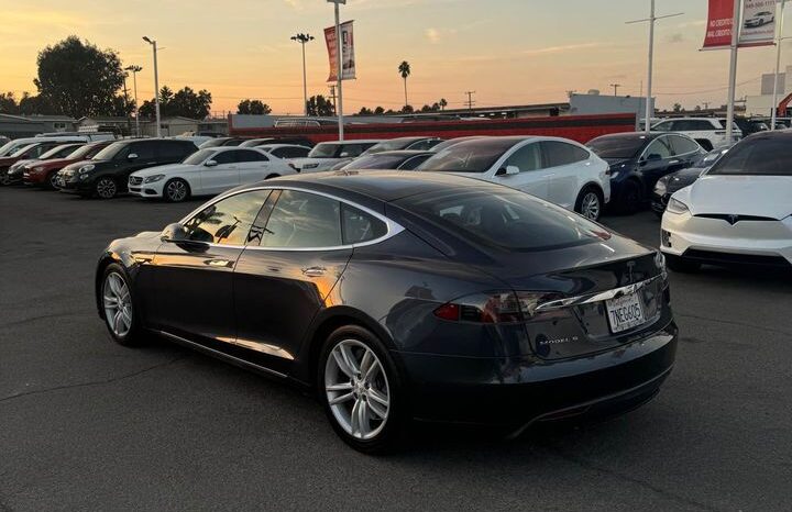 2015 Tesla model s 85D Sedan 4D