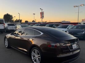 2013 Tesla model s Sedan 4D