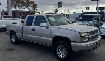 
									2004 Chevrolet silverado 1500 LS full								