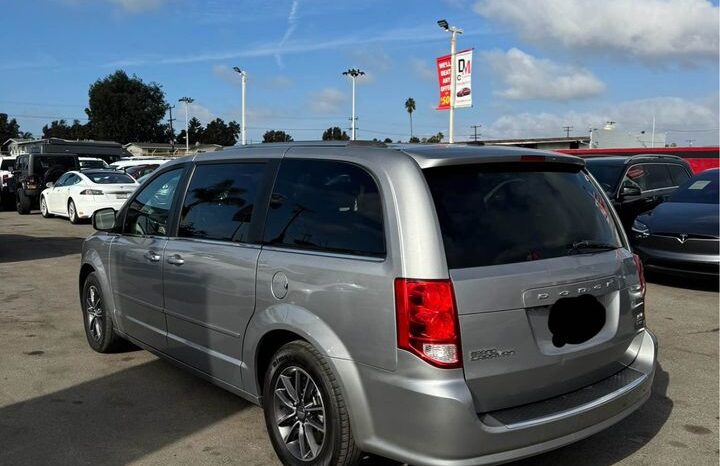 2017 Dodge grand caravan passenger SXT Minivan 4D