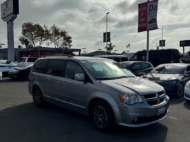 2017 Dodge grand caravan passenger SXT Minivan 4D