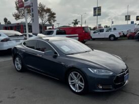 2015 Tesla model s 85D Sedan 4D