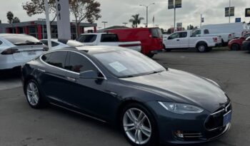 
									2015 Tesla model s 85D Sedan 4D full								