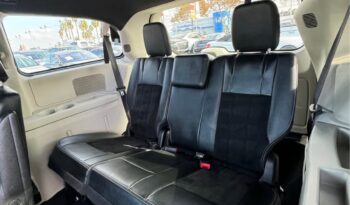 
									2017 Dodge grand caravan passenger SXT Minivan 4D full								