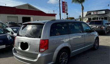 
									2017 Dodge grand caravan passenger SXT Minivan 4D full								