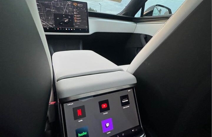 
								2024 Tesla model s Plaid full									